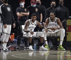 九游体育下载-合体首秀吃瘪！篮网三巨头磨合需耐心 防守是隐患