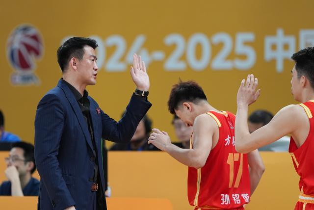 1747616571575089562.jpg (体育)(20)篮球——CBA总决赛第五场:浙江方兴渡对阵北京北汽+XxjpseC007290_20250517_PEPFN0A001.jpg